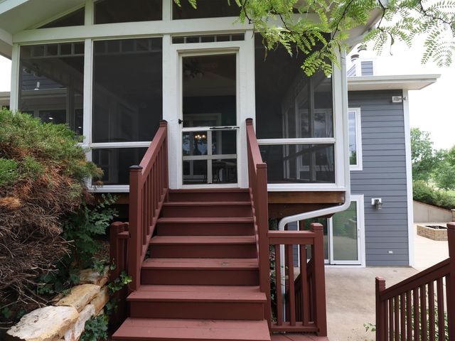 1713 Ottawa Rd, Salina, KS 67401