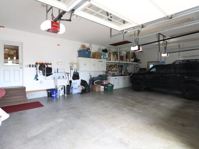1713 Ottawa Rd, Salina, KS 67401