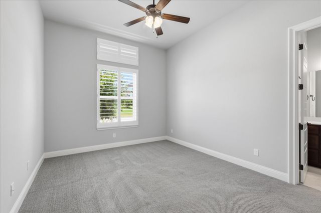 1713 Roundtree Circle E, Fort Worth, TX 76008