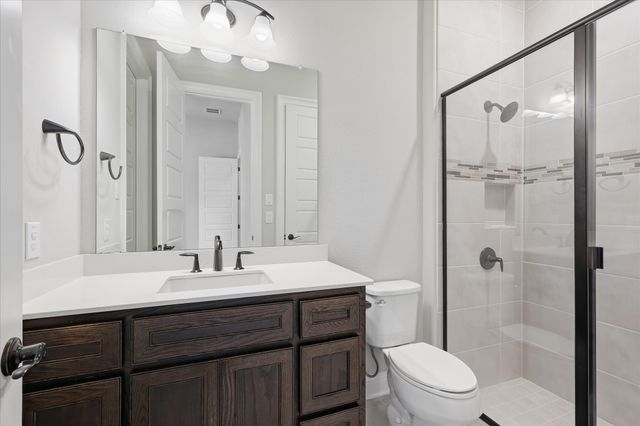 1713 Roundtree Circle E, Fort Worth, TX 76008