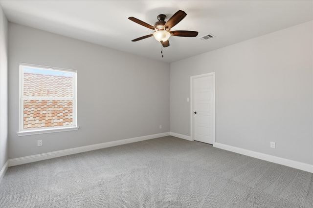 1713 Roundtree Circle E, Fort Worth, TX 76008