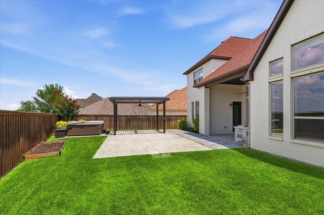 1713 Roundtree Circle E, Fort Worth, TX 76008