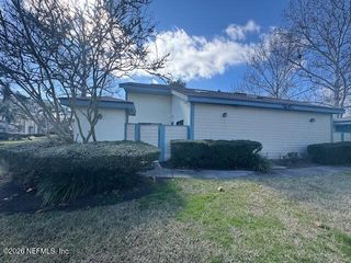 1703 CHALLENGER Court W 1703, Jacksonville, FL 32233