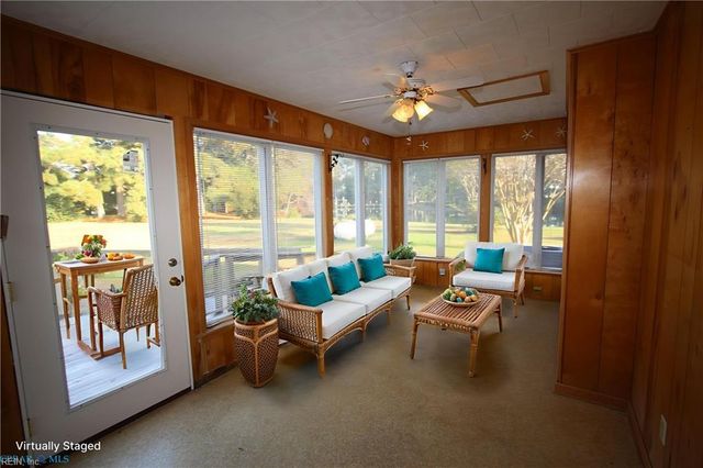 364 Millers LN, Susan, VA 23163