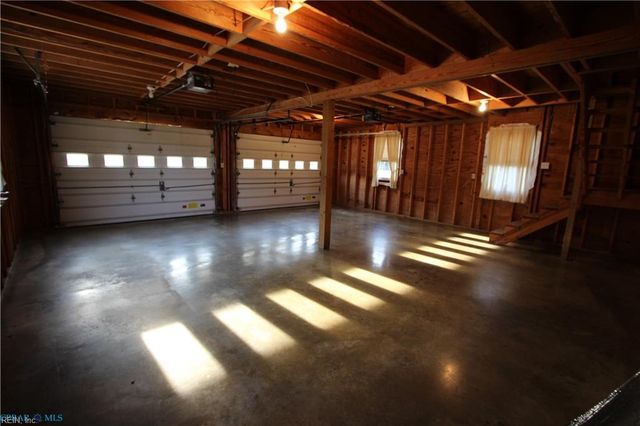 364 Millers LN, Susan, VA 23163