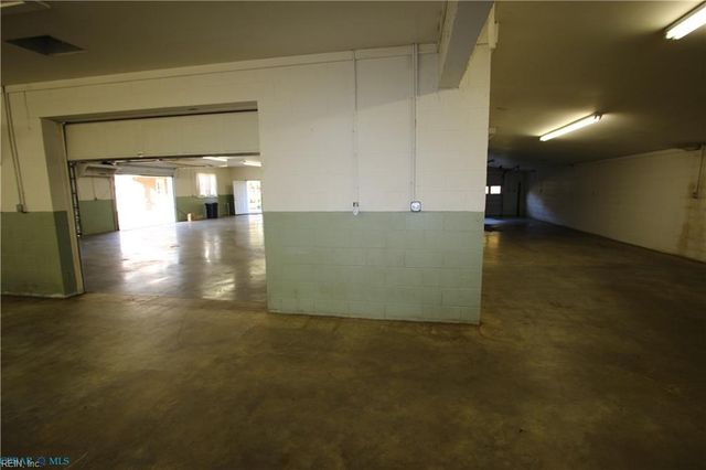 364 Millers LN, Susan, VA 23163