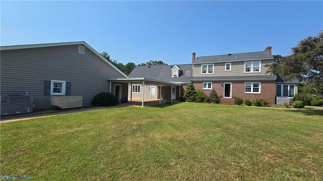 364 Millers LN, Susan, VA 23163