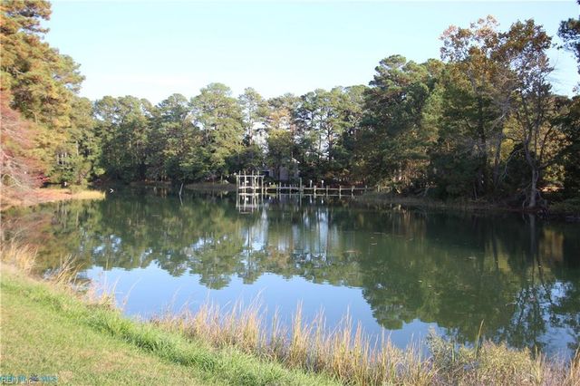 364 Millers LN, Susan, VA 23163