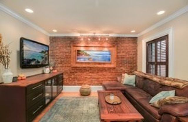 32 Rutland Sq 3, Boston, MA 02118