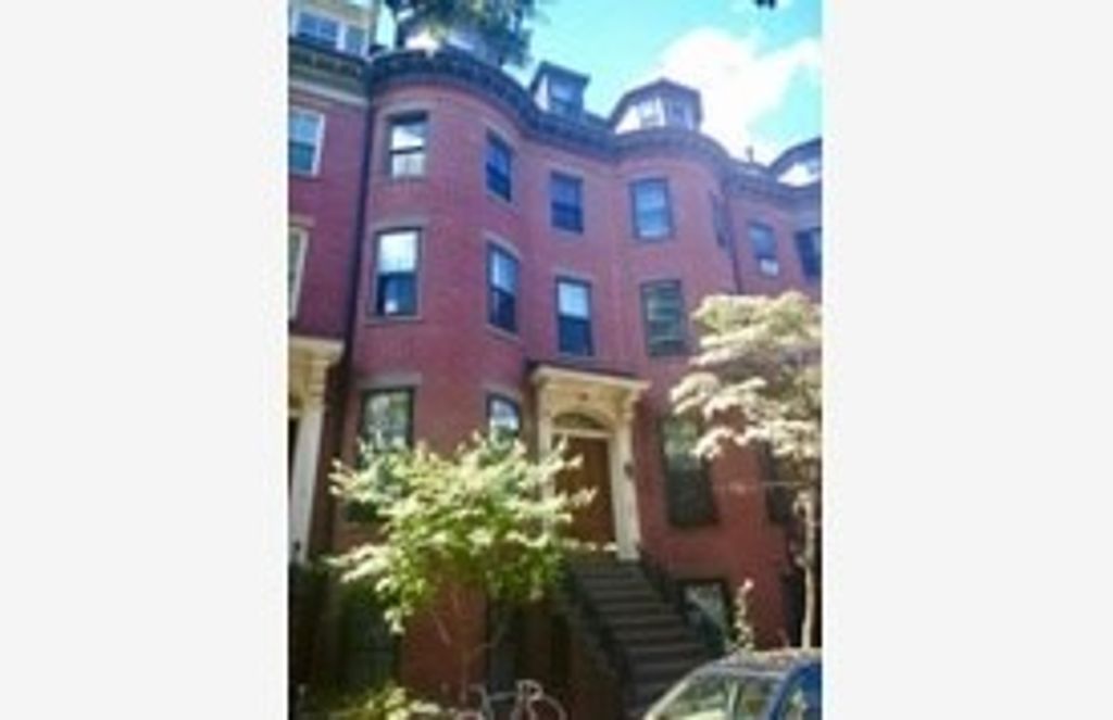 32 Rutland Sq 3, Boston, MA 02118