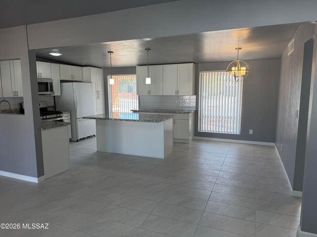 2022 S Faye Place, Tucson, AZ 85748