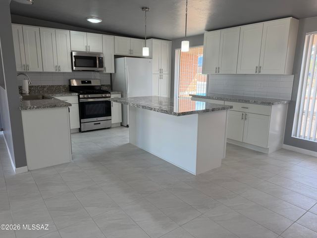 2022 S Faye Place, Tucson, AZ 85748