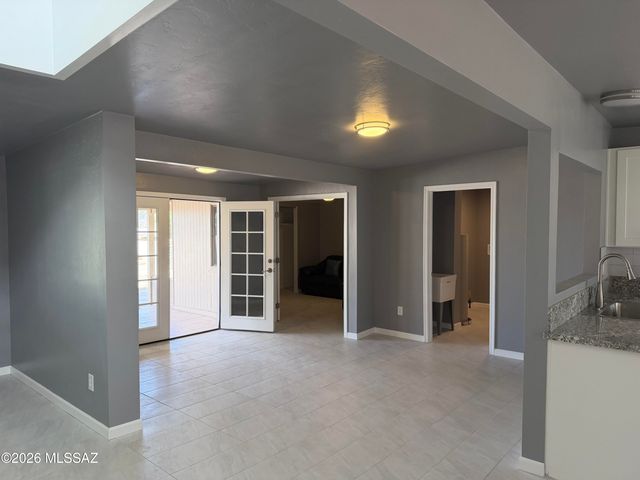 2022 S Faye Place, Tucson, AZ 85748