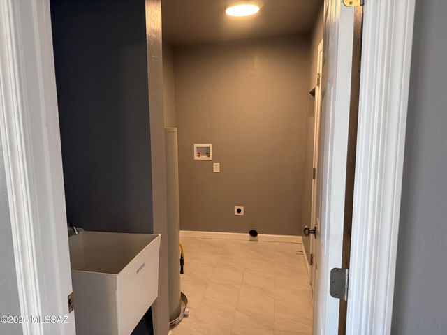 2022 S Faye Place, Tucson, AZ 85748