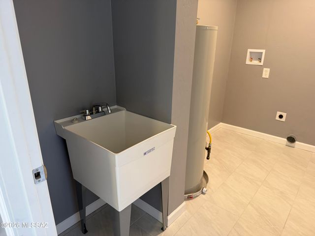 2022 S Faye Place, Tucson, AZ 85748