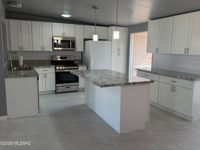 2022 S Faye Place, Tucson, AZ 85748