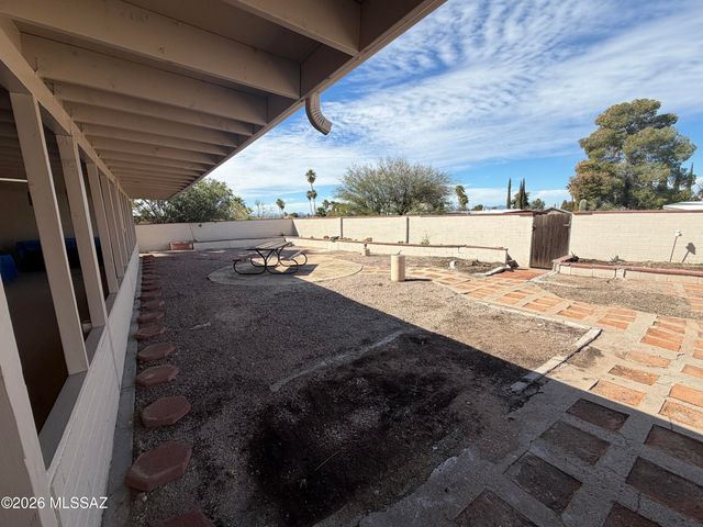 2022 S Faye Place, Tucson, AZ 85748