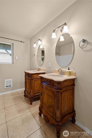 231 E Linda Vista Court, Union, WA 98592