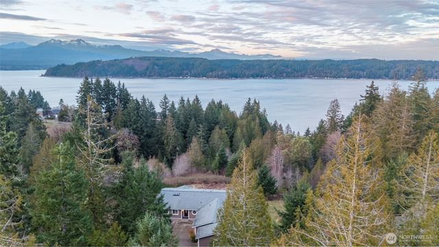 231 E Linda Vista Court, Union, WA 98592