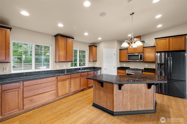 231 E Linda Vista Court, Union, WA 98592