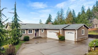 231 E Linda Vista Court, Union, WA 98592