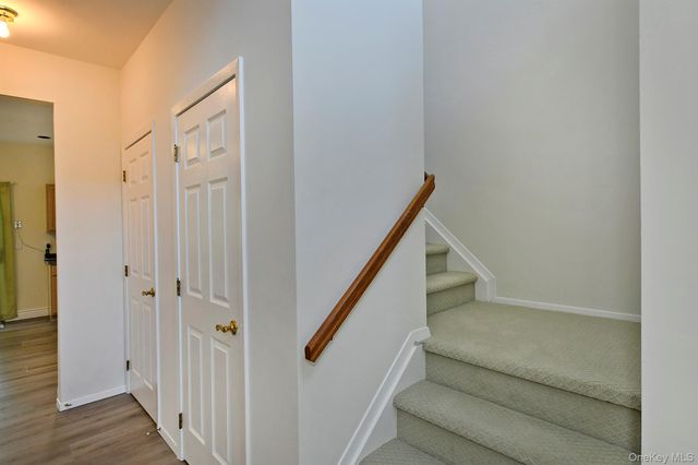 196 Cranberry Court, Melville, NY 11747