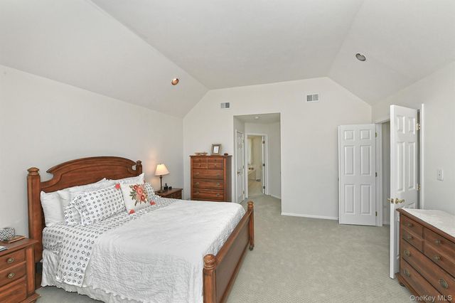 196 Cranberry Court, Melville, NY 11747