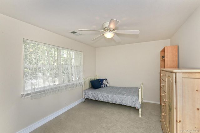 196 Cranberry Court, Melville, NY 11747