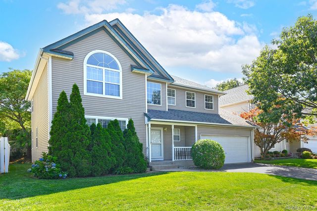 196 Cranberry Court, Melville, NY 11747