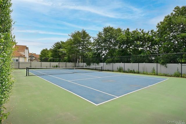 196 Cranberry Court, Melville, NY 11747