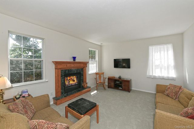 196 Cranberry Court, Melville, NY 11747