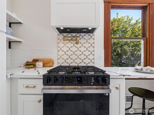 908 N K Street, Tacoma, WA 98403