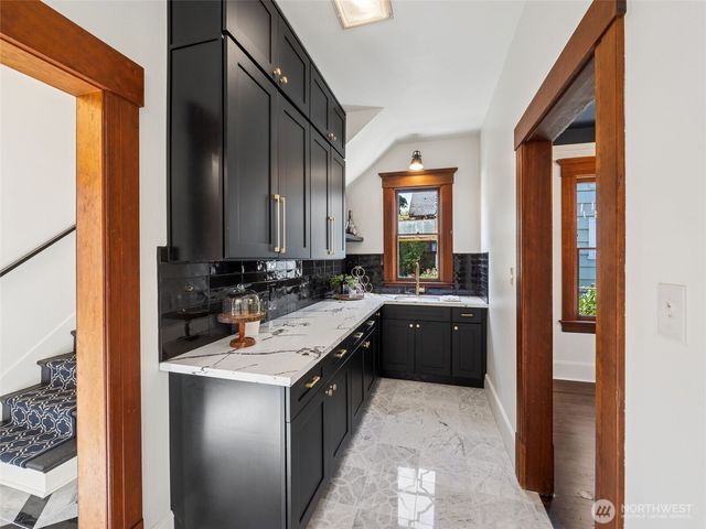 908 N K Street, Tacoma, WA 98403