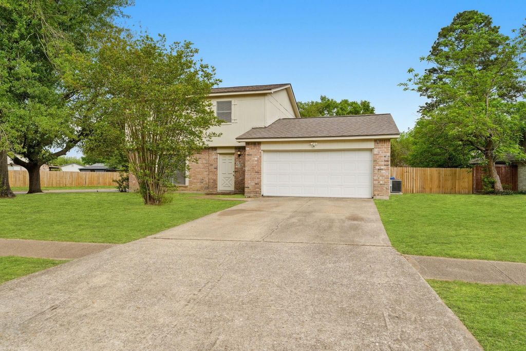 6914 Ten Curves Road, Spring, TX 77379