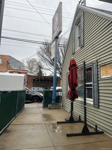 126-06 15TH Avenue, College Point, NY 11356