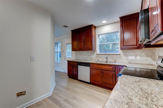 506 Penwood Court, Stafford, TX 77477