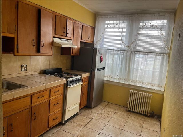 523 Ridgewood Avenue, Brooklyn, NY 11208