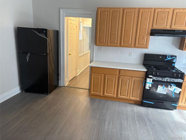 675 E 230th Street, Bronx, NY 10466