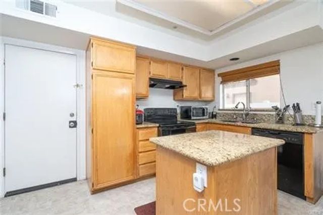 8082 Milan Court, Fontana, CA 92336