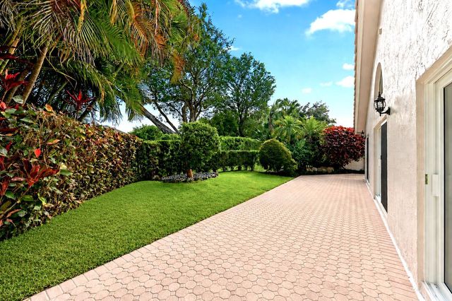 5141 Columbo Court, Delray Beach, FL 33484