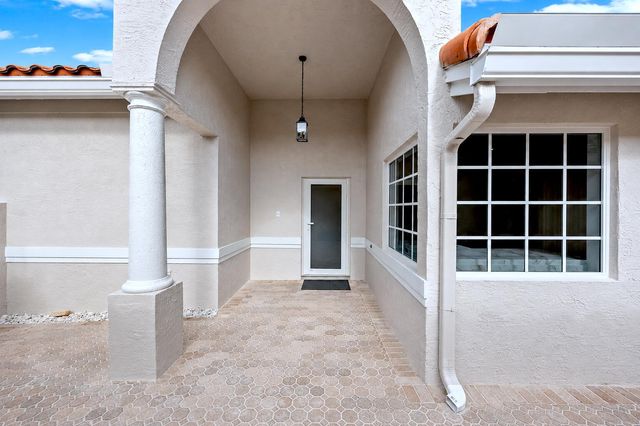 5141 Columbo Court, Delray Beach, FL 33484