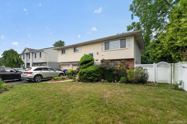 2496 Enid Court, Baldwin, NY 11510