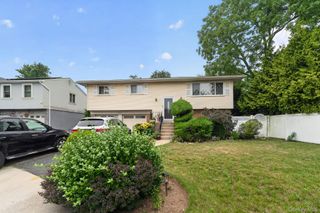 2496 Enid Court, Baldwin, NY 11510