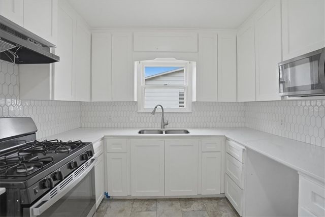 1049 Deforrest St, Corpus Christi, TX 78404
