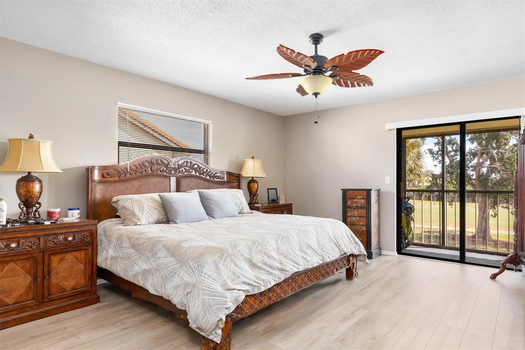 Image 15 of property listing at 754 AVENIDA ESTANCIA 160, Venice, FL 34292