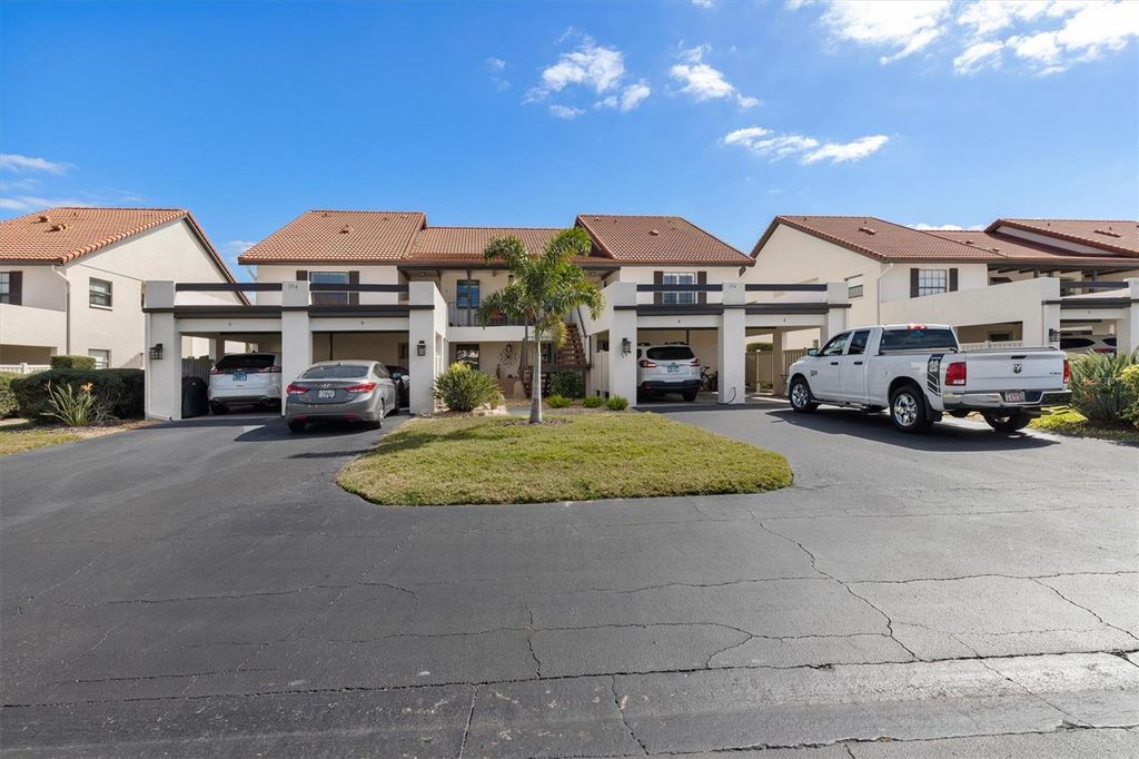 Image 30 of property listing at 754 AVENIDA ESTANCIA 160, Venice, FL 34292