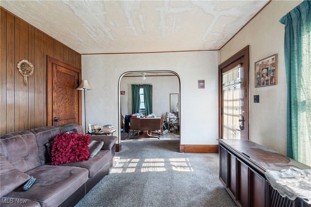 1146 Wooster Road N, Barberton, OH 44203