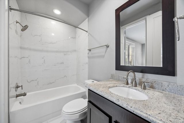 1242 W 23rd Street, Houston, TX 77008