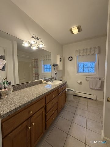 5 Thamesview Road, Norwich, CT 06360