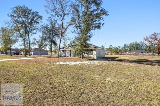 368 Whispering Pines Road, Jesup, GA 31545
